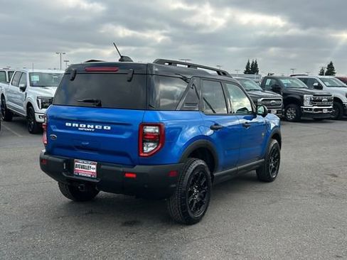Used 2025 Ford Bronco Sport Badlands image 3