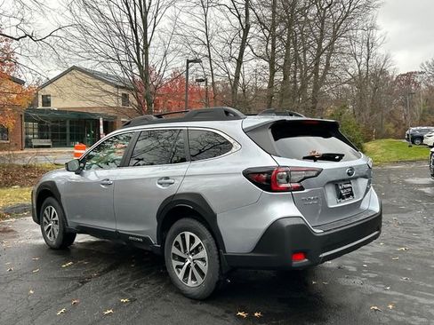 New 2025 Subaru Outback Premium image 3