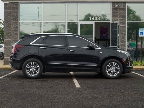 Used 2020 Cadillac XT5 Premium Luxury AWD/4WD image 2