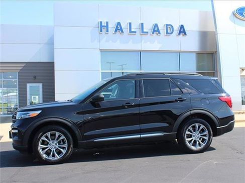 Used 2021 Ford Explorer XLT image 8