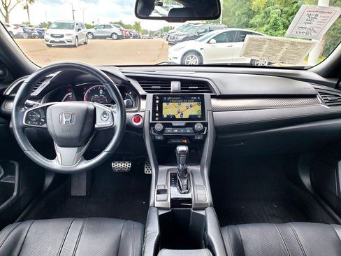 Used 2018 Honda Civic Sport Touring image 8