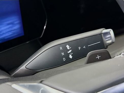 Used 2024 Chevrolet Traverse LT image 19