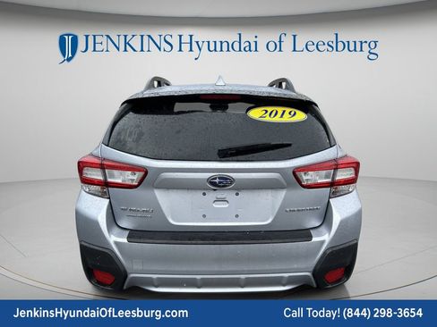 Used 2019 Subaru Crosstrek 2.0i Premium w/ Moonroof Package AWD/4WD image 6