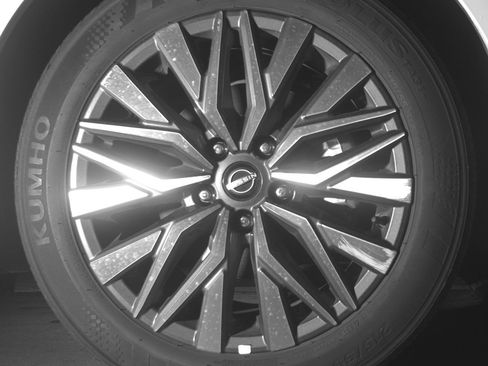 Used 2025 Nissan Altima 2.5 SV image 13