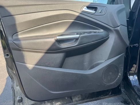 Used 2019 Ford Escape SE FWD image 11
