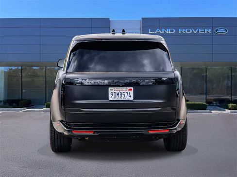 Used 2023 Land Rover Range Rover SE image 5