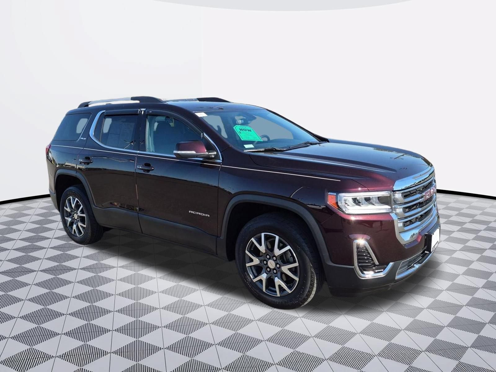 Used 2020 GMC Acadia SLE w/ Driver Convenience Package FWD image 2