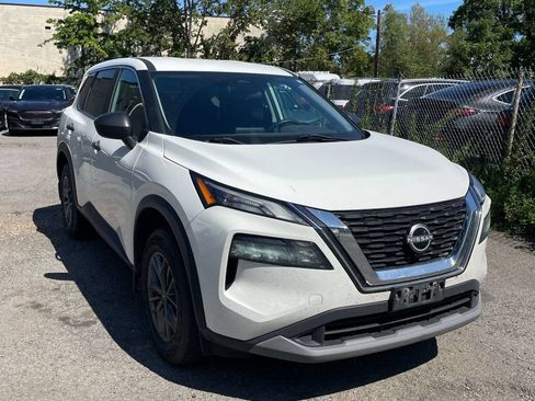 Used 2023 Nissan Rogue S AWD/4WD image 5