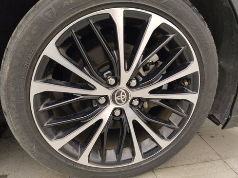 Used 2020 Toyota Camry SE FWD image 31