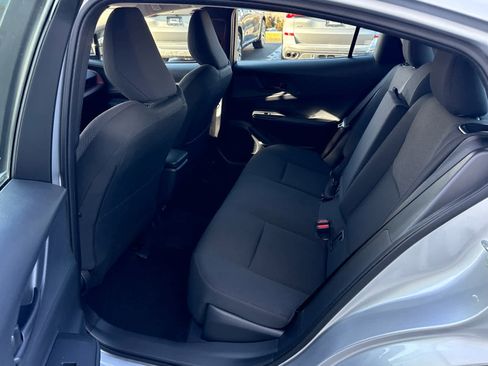 Used 2024 Toyota Prius Prime SE image 12