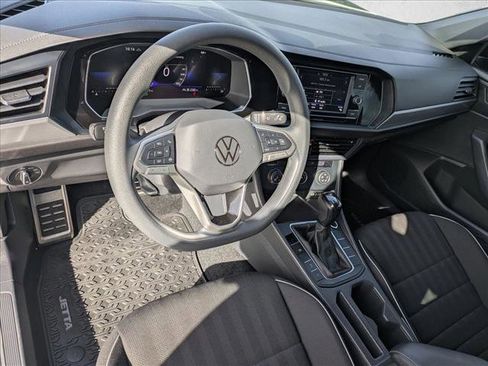Used 2023 Volkswagen Jetta Sport image 10