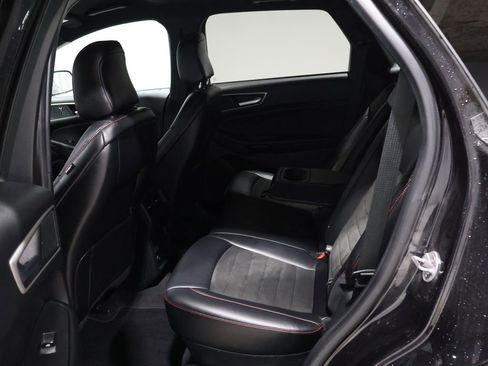 Used 2024 Ford Edge ST-Line image 17