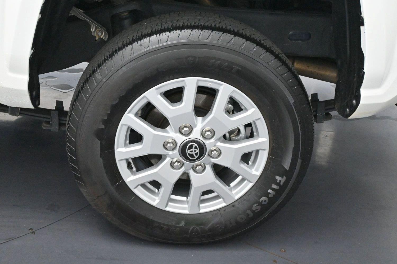 Used 2024 Toyota Tacoma SR AWD/4WD image 35