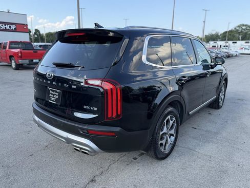 Used 2020 Kia Telluride EX AWD/4WD image 3