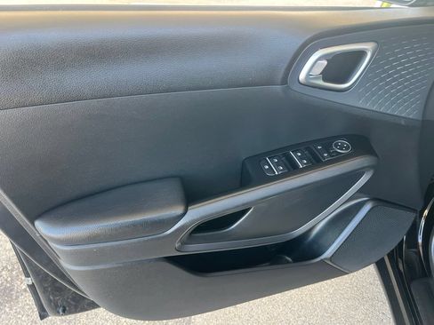 Used 2020 Kia Soul EX FWD image 7