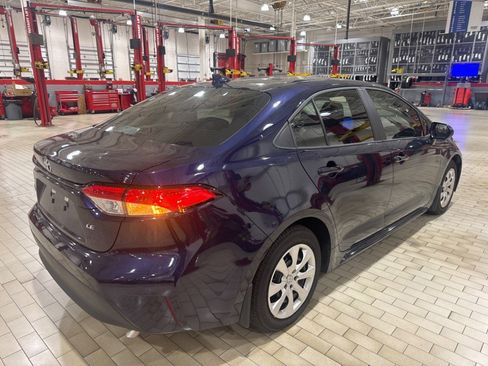 Used 2025 Toyota Corolla LE FWD image 11