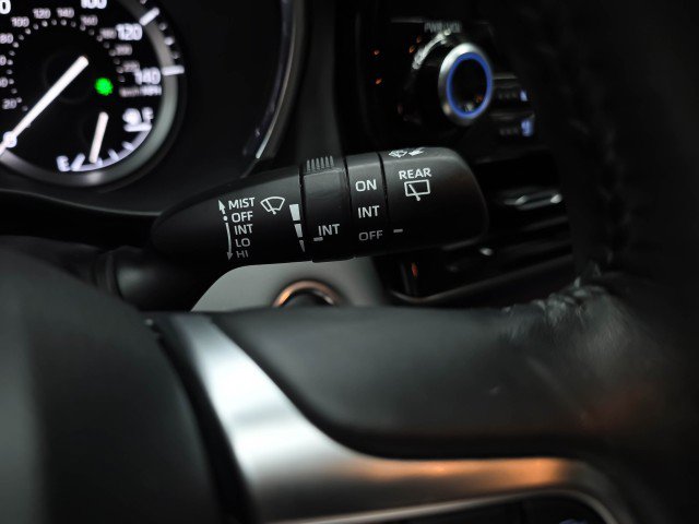 Used 2021 Toyota Highlander Limited AWD/4WD image 26