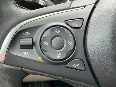 Used 2019 Buick Enclave Premium AWD/4WD image 31