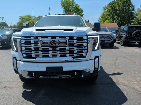 Certified 2025 GMC Sierra 3500 Denali w/ Denali Reserve Package AWD/4WD image 3
