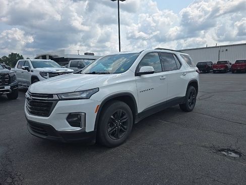 Used 2023 Chevrolet Traverse LT w/ Midnight/Sport Edition AWD/4WD image 2