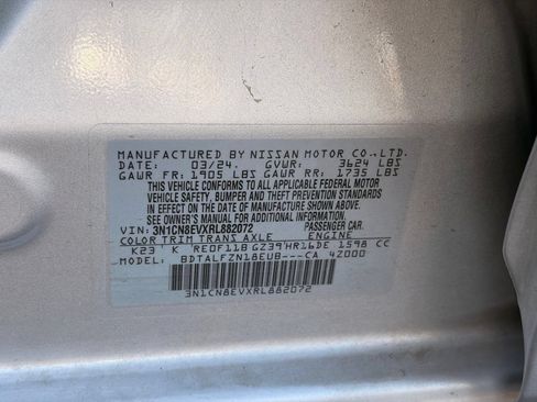 Used 2024 Nissan Versa SV FWD image 11