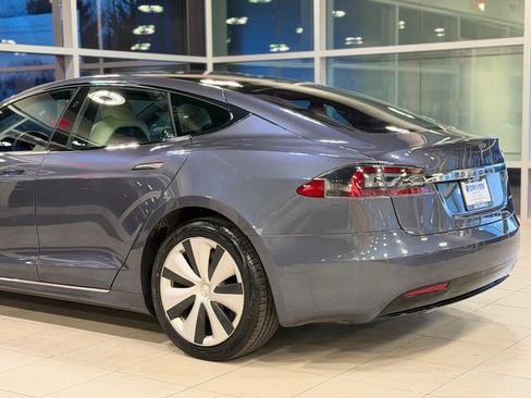 Used 2020 Tesla Model S Long Range Plus image 13