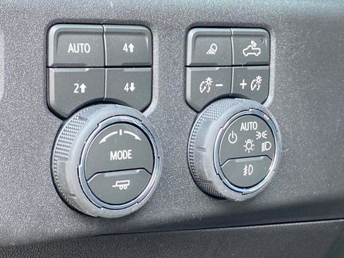 New 2026 Chevrolet Silverado 1500 High Country w/ Midnight Edition AWD/4WD image 17