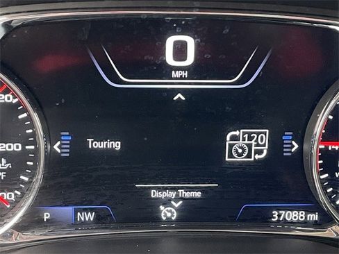 Used 2023 GMC Acadia Denali image 14