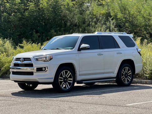 Used 2020 Toyota 4Runner Limited image 5