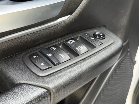 Used 2021 RAM 1500 Big Horn image 16