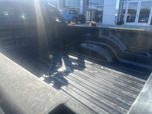 Used 2016 RAM 3500 Tradesman w/ Popular Equipment Group image 21