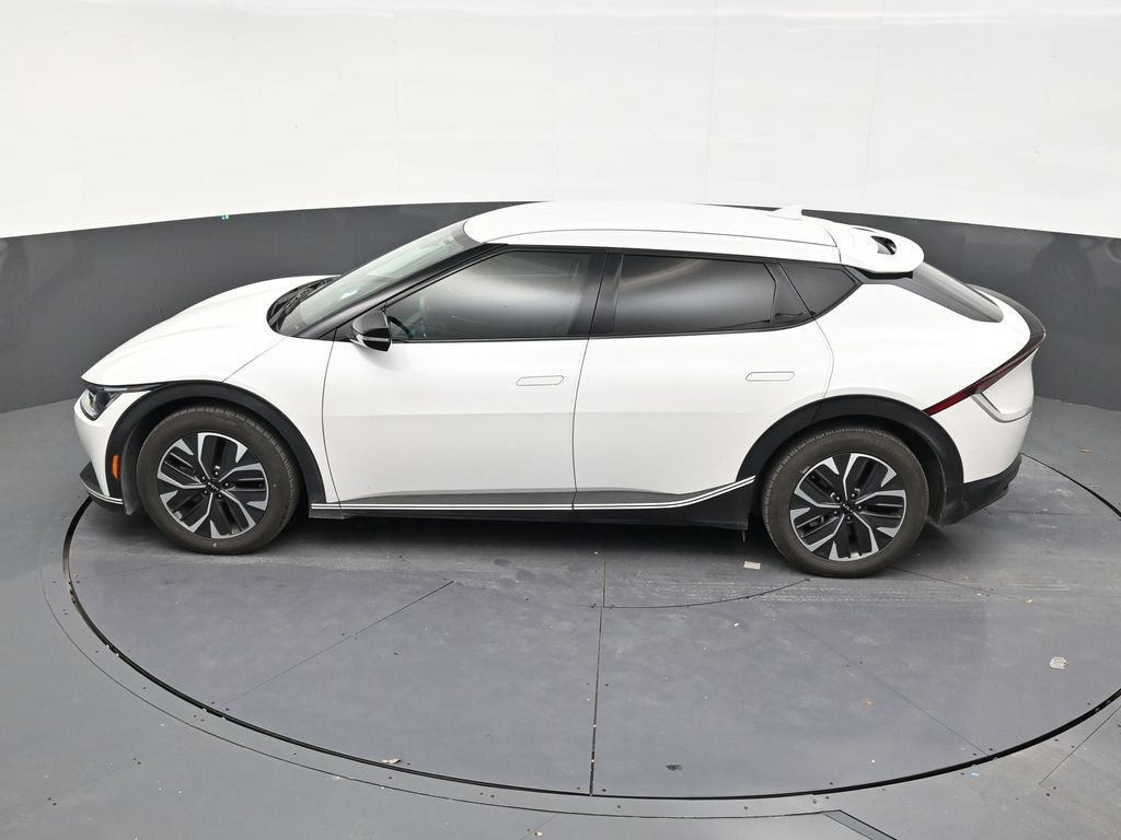 Used 2024 Kia EV6 Light RWD image 13