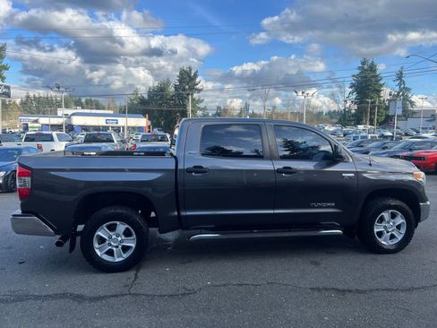 Used 2014 Toyota Tundra SR5 w/ SR5 Upgrade Package image 5