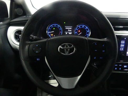 Used 2019 Toyota Corolla LE image 30