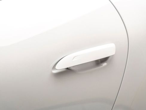 Used 2024 Porsche 911 Cabriolet image 17