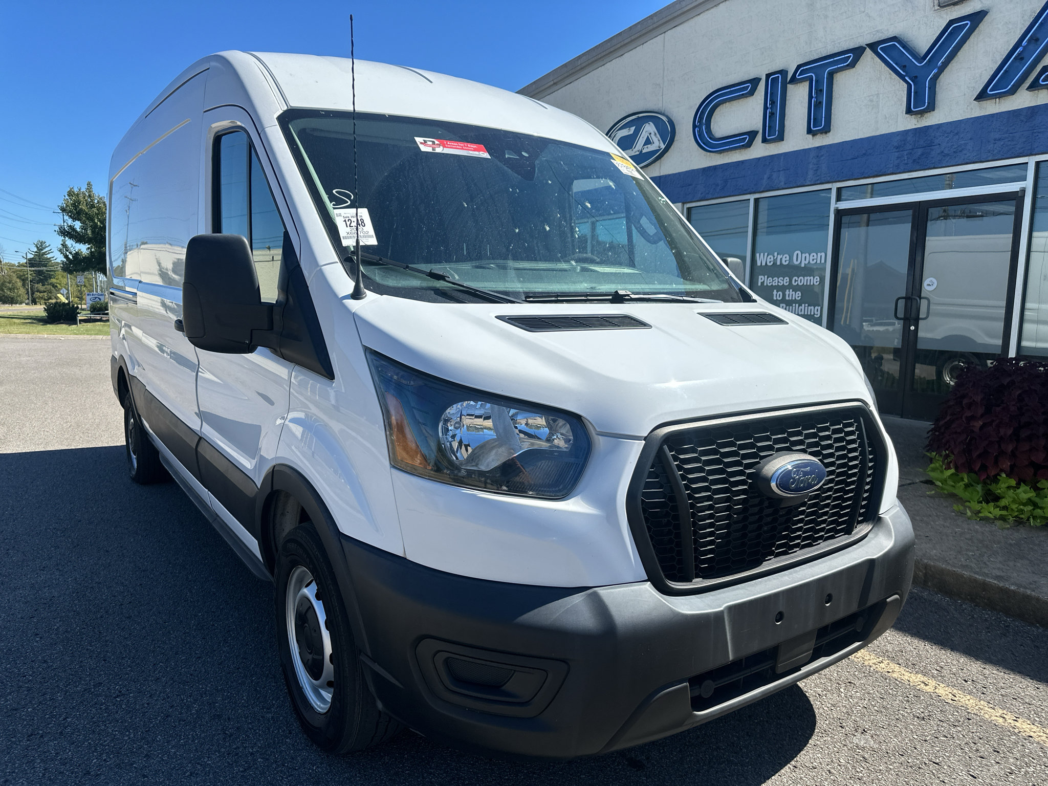 Used 2023 Ford Transit 250 Medium Roof w/ Load Area Protection Package RWD image 2