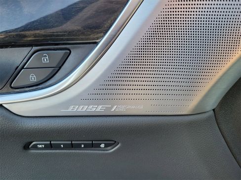 Used 2023 Cadillac XT6 Premium Luxury image 25