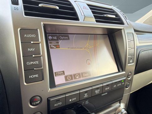 Used 2020 Lexus GX 460 Premium w/ Premium Package image 24