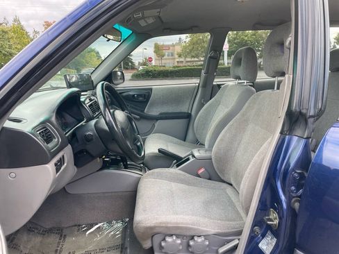 Used 2001 Subaru Forester L AWD/4WD image 14