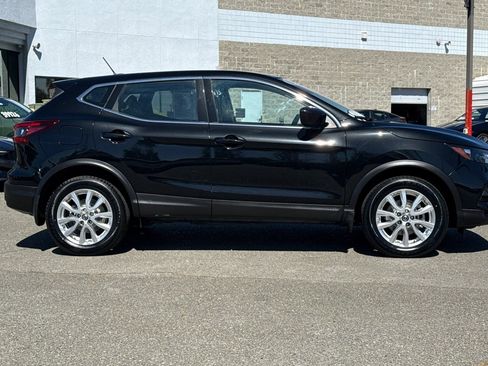 Used 2021 Nissan Rogue Sport S FWD image 3