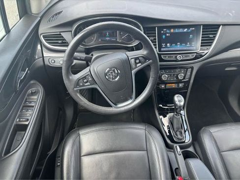 Used 2020 Buick Encore Essence AWD/4WD image 18