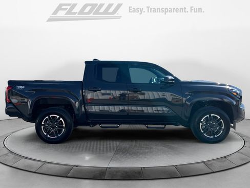 Used 2025 Toyota Tacoma TRD Sport image 10