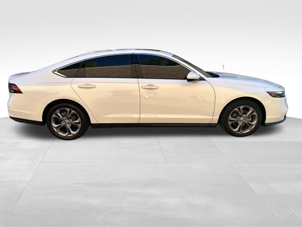 Used 2024 Honda Accord EX image 6