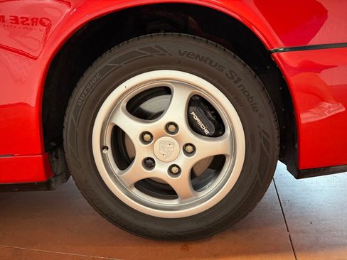 Used 1990 Porsche 911 Carrera RWD image 20