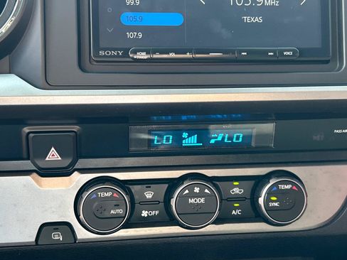 Used 2021 Toyota Tacoma SR5 RWD image 21