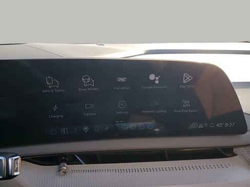 New 2026 Cadillac Optiq Sport 2 image 39