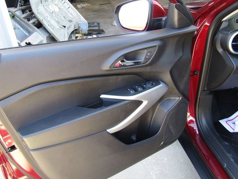 Used 2024 Chevrolet Trax LS w/ LS Convenience Package FWD image 18