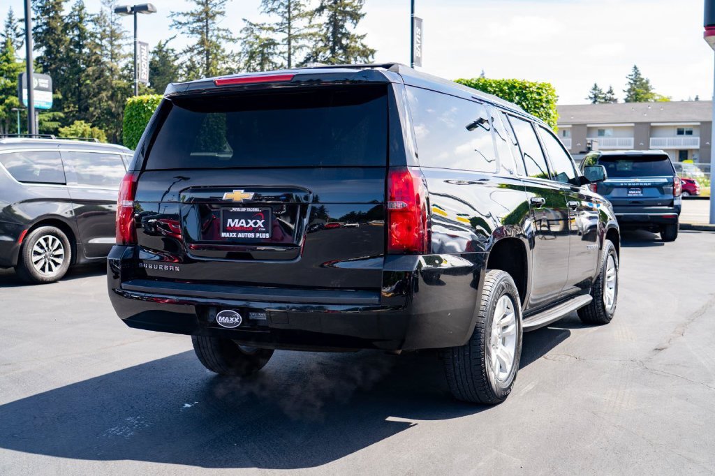 Used 2019 Chevrolet Suburban LT AWD/4WD image 10