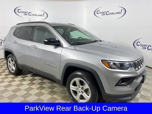 Used 2023 Jeep Compass Latitude AWD/4WD image 9