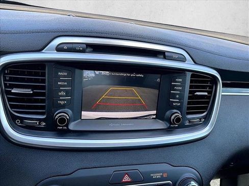Used 2019 Kia Sorento AWD w/ LX Convenience Package image 21